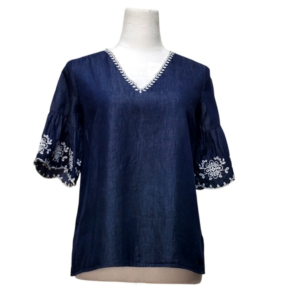3/$15 Ann Taylor Chambray V-Neckline Circular Flounce Sleeves Embroidered